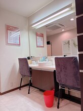 薬手名家 新宿店/パウダールーム