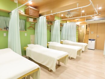 SSCマッサージ 池袋東口店/清潔で明るい店内