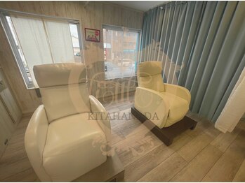 リトル(Little)/ゆったりリクライニング2席完備