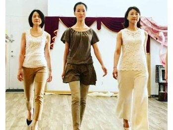 ティーシー(TC)の写真/【AI姿勢解析】10年後も自分の足でどこへでも！歩き方で理想の脚へ導きます♪