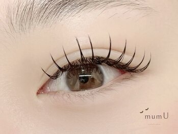 マムユー 大阪中津店(mumU)の写真/【他店リペアOK/オフ込】軽くて柔らかいフラットラッシュで自然な付け心地♪モチUP＆自まつ毛の負担軽減◎