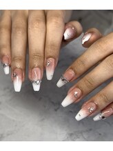 ダリア(Daria)/スカルプホワイトグラデ