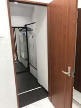 ヴイズ ジム(V's GYM)/清潔感バッチリな更衣室です♪