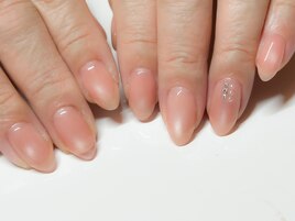 ストーンでさりげないアクセント