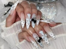 プティネイル(Puty Nail)/フレンチ×ビッグクロムネイル