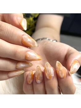 モモ(Momo)/猫ネイル風ネイル