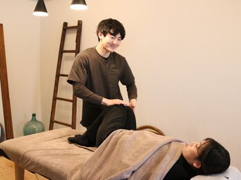 ドゥードル(doodle)/産後骨盤矯正の施術風景