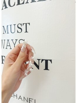 バースデーバースデー 藍住店(BirthDay BirthDay)の写真/【スカルプでお手元を華やかに演出♪】アクリルもお任せ下さい★モチも仕上がりも抜群で大満足間違いなし◎