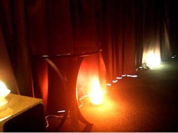 リラックスヘッド(RELAX HEAD)/間接照明を使ってゆったり・・