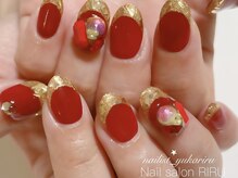 リル(RIRU)/ゴールドガラスフレンチネイル