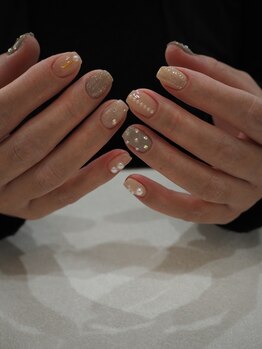 キキ(KIKI)の写真/【広々空間でゆったり寛げる】リラックスしながらネイルを楽しめます♪トレンドネイルから定番までお任せ◎