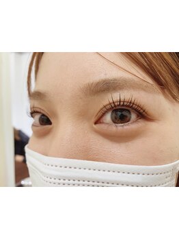 ナチュラル上品な目元にしたい