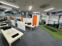 パーフェクトストレッチ 大阪船場店の雰囲気（開放感のある店内♪）