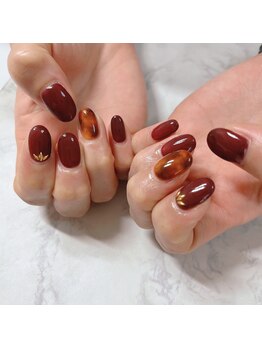 ブラン(blanc)/ボルドー×べっこうネイル