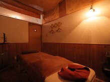 もみや/《清潔感のある木目調の内観２》