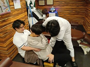 西新中央整骨院/腰痛