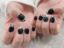 個性派フレンチネイル【池袋】