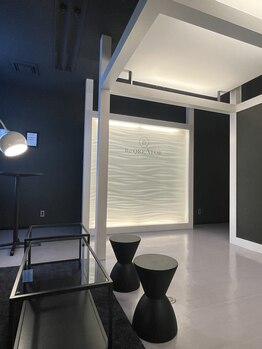 レクリエイター(Re:QREATOR)/１階サロンフロア　エントランス