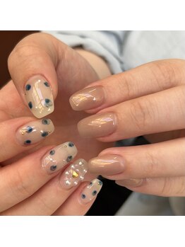 リリ ネイルアンドアイラッシュ(LiRi nail&eyelash)/お花 × ワンカラー