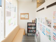 うらら接骨院の雰囲気（経堂駅南口より徒歩2分の駅近・好立地で通いやすいのが魅力的♪）
