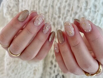 エム ネイルスタジオ(em)の写真/技術が光るシンプルネイル!透明感たっぷりのちゅるんワンカラー/ぷるぷるマグネット/くすみカラーもお任せ!