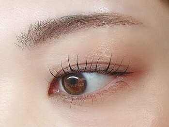 カレラ(Carrera)の写真/美眉スタイリング・ラッシュリフトなどのeyeメニューも豊富◇お目元の印象UPで可愛いを引き出します♪
