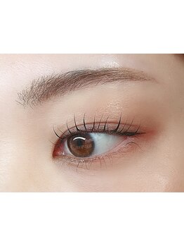 ナチュラル上品な目元にしたい