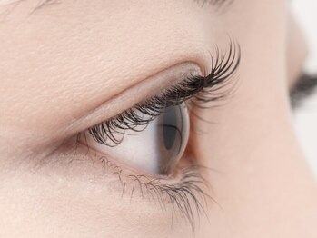 エスーガ(ESUGA)の写真/高濃度ケラチンで、まつ毛の持続力と美しさを引き出すサロン♪特別なケアで魅力的な目元を実現します◎