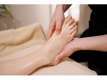 らく～だ 浜松町大門/リピート率1位 フットマッサージ