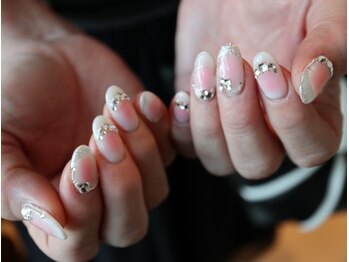 ネイルトータルビューティー ソピーロ(sopiro)/チークネイル