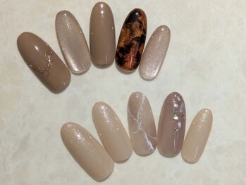 ラヴィータエベッラ(La Vita e Bella)の写真/シンプルなデザインでお手元を綺麗に見せたい方