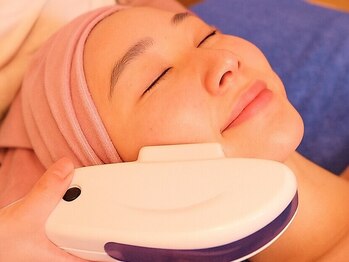 アンナビューティーサロン 博多店の写真/《毛穴の大掃除でつるん肌へ》水光ハイドラ×毛穴洗浄13,000円→5,500円★黒ずみ・角栓・ざらつき徹底洗浄!