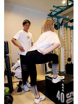 ライトパーソナルジム シルエット西宮今津店 【肩こり/腰痛/ダイエット/姿勢改善】/セッション