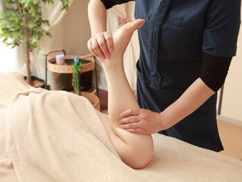 リラクゼーションサロン 和香の写真/立ち仕事・デスクワークの方必見！むくみ/冷え/コリをスッキリ！歴10年以上のオーナーが丁寧に施術します◎