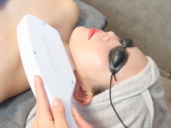 凰湖/ツヤ肌作りに欠かせない顔脱毛