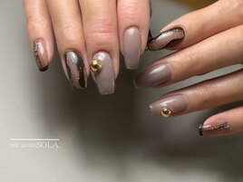大人女子のくすみカラーデザイン
