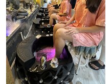 舒爽館 職安店(スーソウカン)の雰囲気（優雅に泳ぐ金魚を見ながら足湯♪身体の芯から温まり代謝Up★）