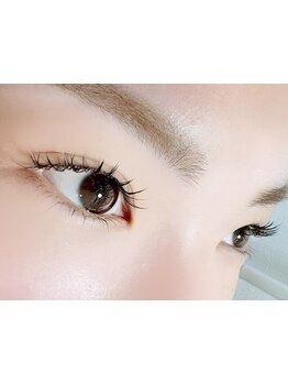 ナチュラル上品な目元にしたい