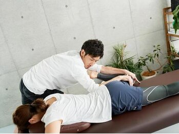 【整体・小顔矯正・姿勢矯正・骨盤矯正・肩甲骨・肩こり】整体 Alignment 恵比寿の写真/プロの現場で培った、確かな技術と判断力を持つ施術者が在籍。結果にこだわる方に選ばれているサロンです！