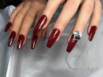 アヴァンセ(AVANCE)の写真/【《自爪のコンプレックス》美爪矯正はスカルプで！！】カラーは200色以上☆長さ・カラーも自由に作れる♪