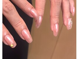 ピンクミラーニュアンスネイル