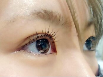 フリルアイビューティー 東中野(Frill Eye Beauty by Blossom)の写真/【モチの良さに定評あり◎】まつ毛パーマでナチュラル似合わせ目元でどこから見ても美しい目元を実現♪