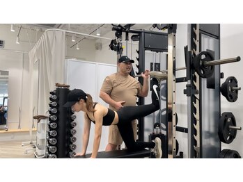 ジムニキサロン(GYM Niki Salon)/美尻トレーニング！