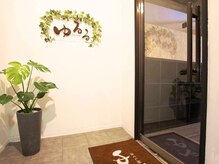 ゆるる 北野駅前店の雰囲気（北野駅目の前！エレベーターで上がったビル4Fの店舗入り口です。）