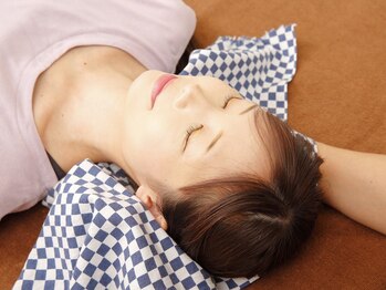 かねこ身体均整院/自分ではわかりにくい首の骨調整