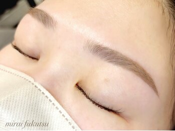 ミライ 福津店(mirai)の写真/季節の変化に合わせて眉チェンジなら今！！初めての方にはメイクレクチャー付きで似合う眉が叶う♪