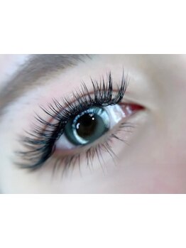 ボリュームのある目元にしたい