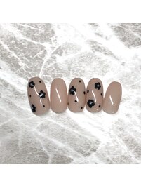 フラワードットネイル