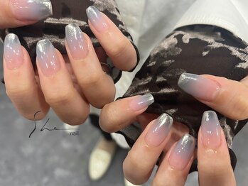 シー(SHE)/グラデーションネイル