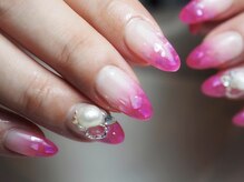 ミーナネイル(miinanail)/シェル使用グラデーションネイル